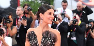 #Venezia76: la madrina Alessandra Mastronardi incanta sul red carpet di apertura del Festival