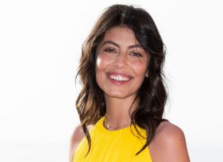 Alessandra Mastronardi alla sfilata Max Mara Resort 2022 “Local Color” Resort